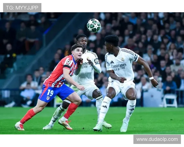 与足球明星同框的那些人背后的故事与梦想