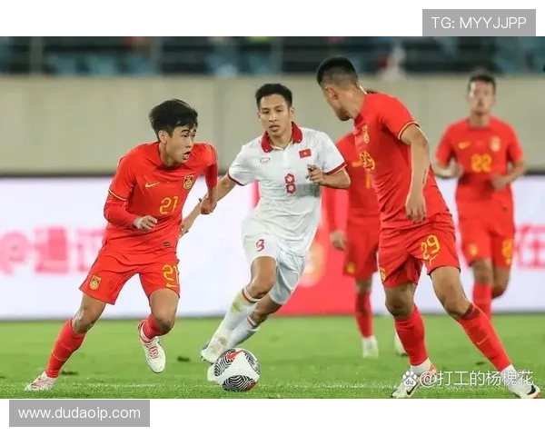 上海足球队引领最新足球战术TOP10榜单解析与展望