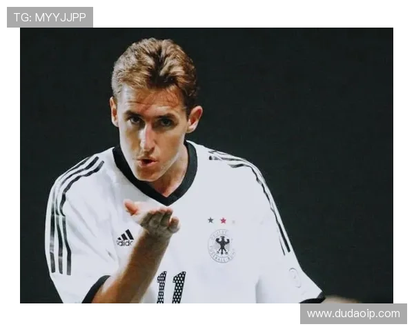 全球最强足球明星的传奇之路与辉煌成就全面解析