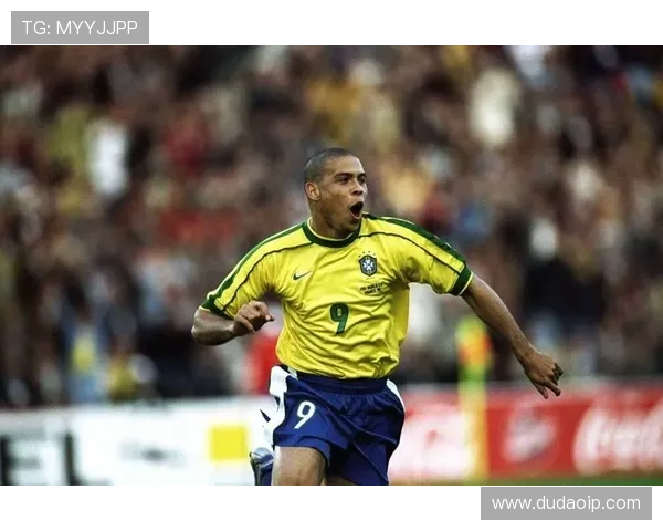 全球足球明星背后的号码故事与传奇球员一览