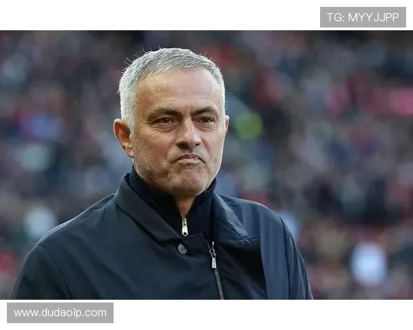 足球明星发型师揭秘如何打造球场上最炫酷的发型与风格